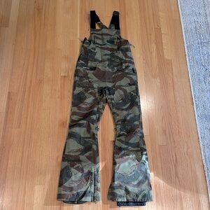 Burton Women’s Gore-Tex Bib snowboard pants